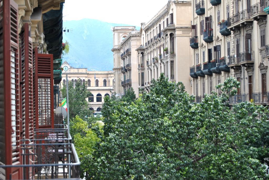 On The Way Hostel Palermo Exterior photo