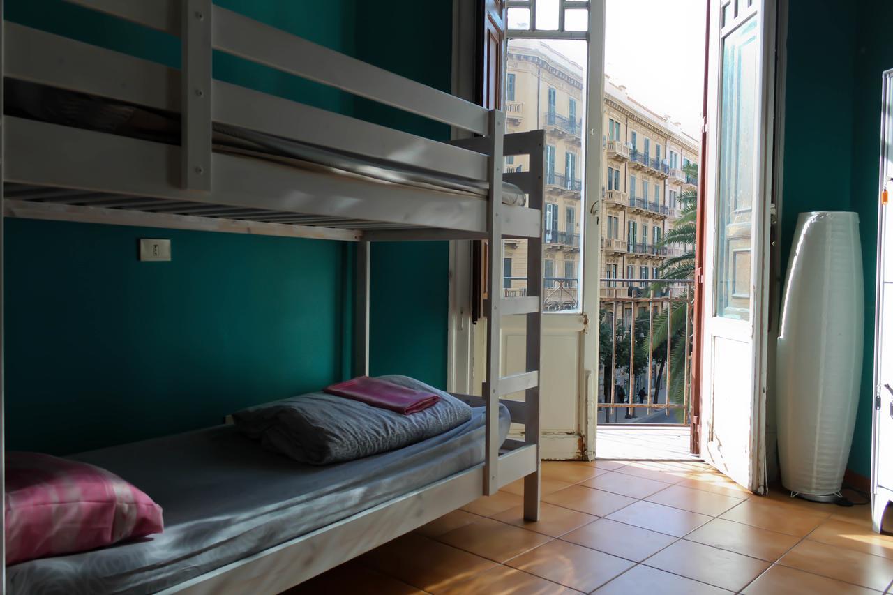 On The Way Hostel Palermo Exterior photo